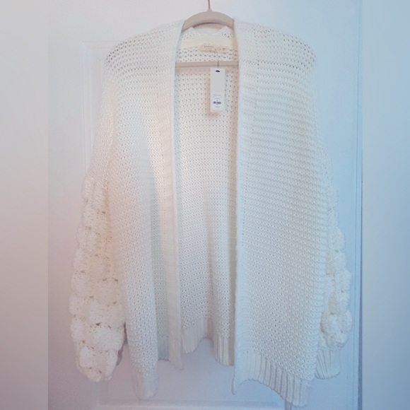 White cardigan - Picture 1 of 4